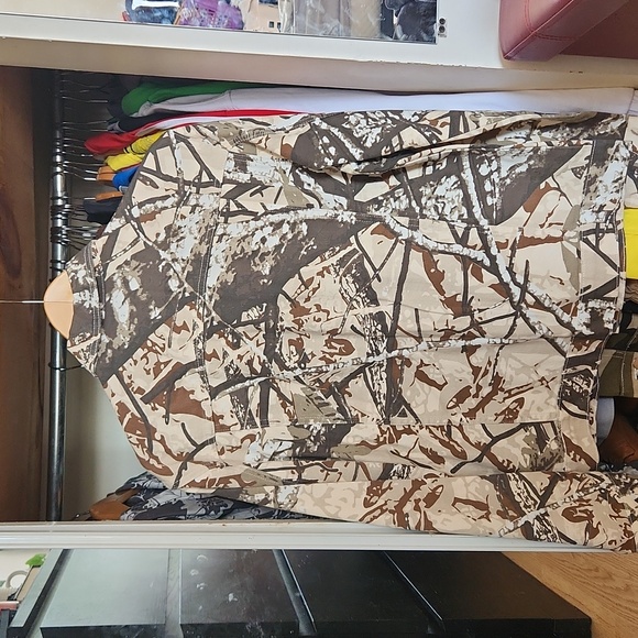 NEW! CREAM CAMO DENIM JEAN JACKET SIZE SMALL - Picture 4 of 4